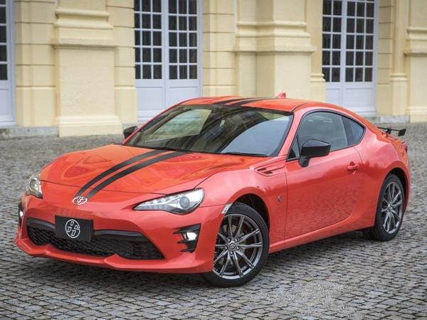 03-2017-toyota-86-860-special-edition-1