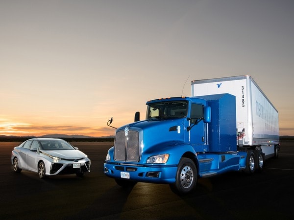 05-toyota-fuel-cell-HD-trucks-oem-1.jpg-1