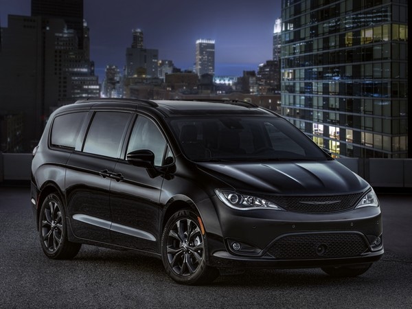 01-2018-chrysler-pacifica-s-oem-1