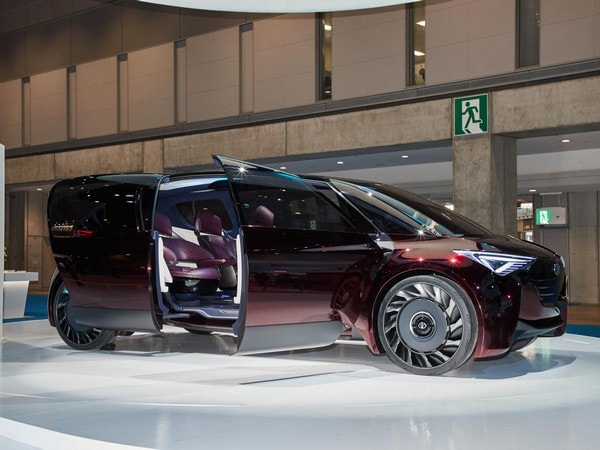 02-toyota-fine-comfort-ride-concept-tokyo-1