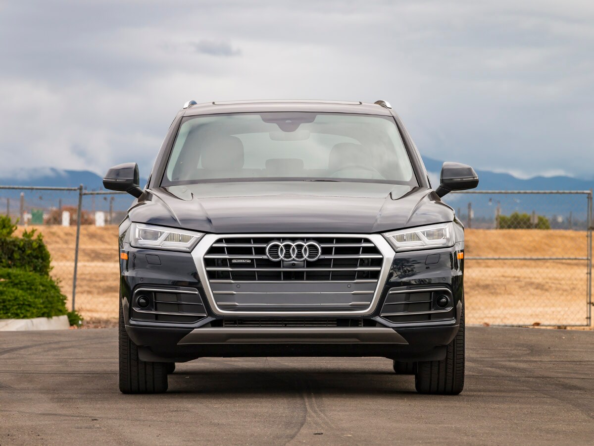 08a-2018-Audi-Q5-Exterior-KBB-1