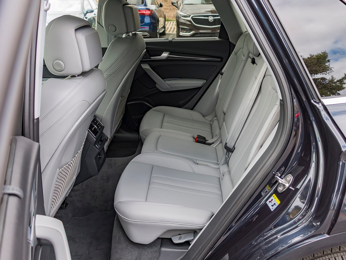 52a-2018-Audi-Q5-Interior-KBB-1
