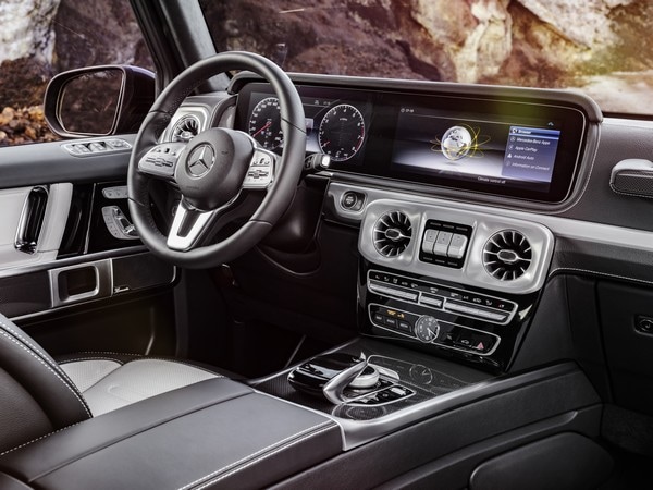 02-2019-mercedes-benz-g-class-interior-oem-1