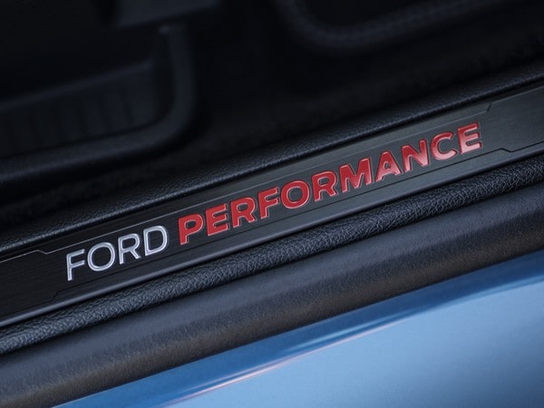 10-2019-ford-edge-ST-oem-1
