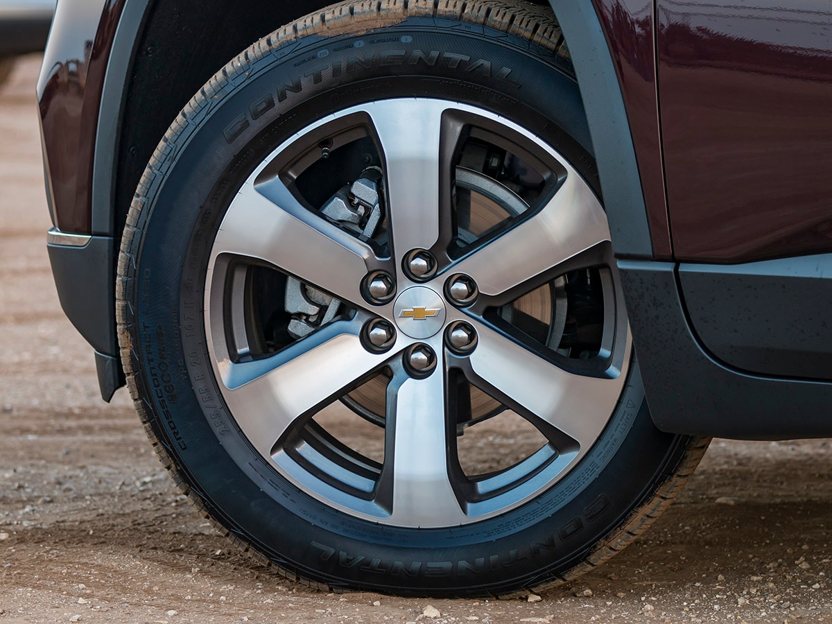 11-2018-Chevrolet-Traverse-Exterior-KBB