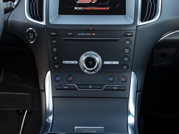 11-2019-ford-edge-ST-oem-1