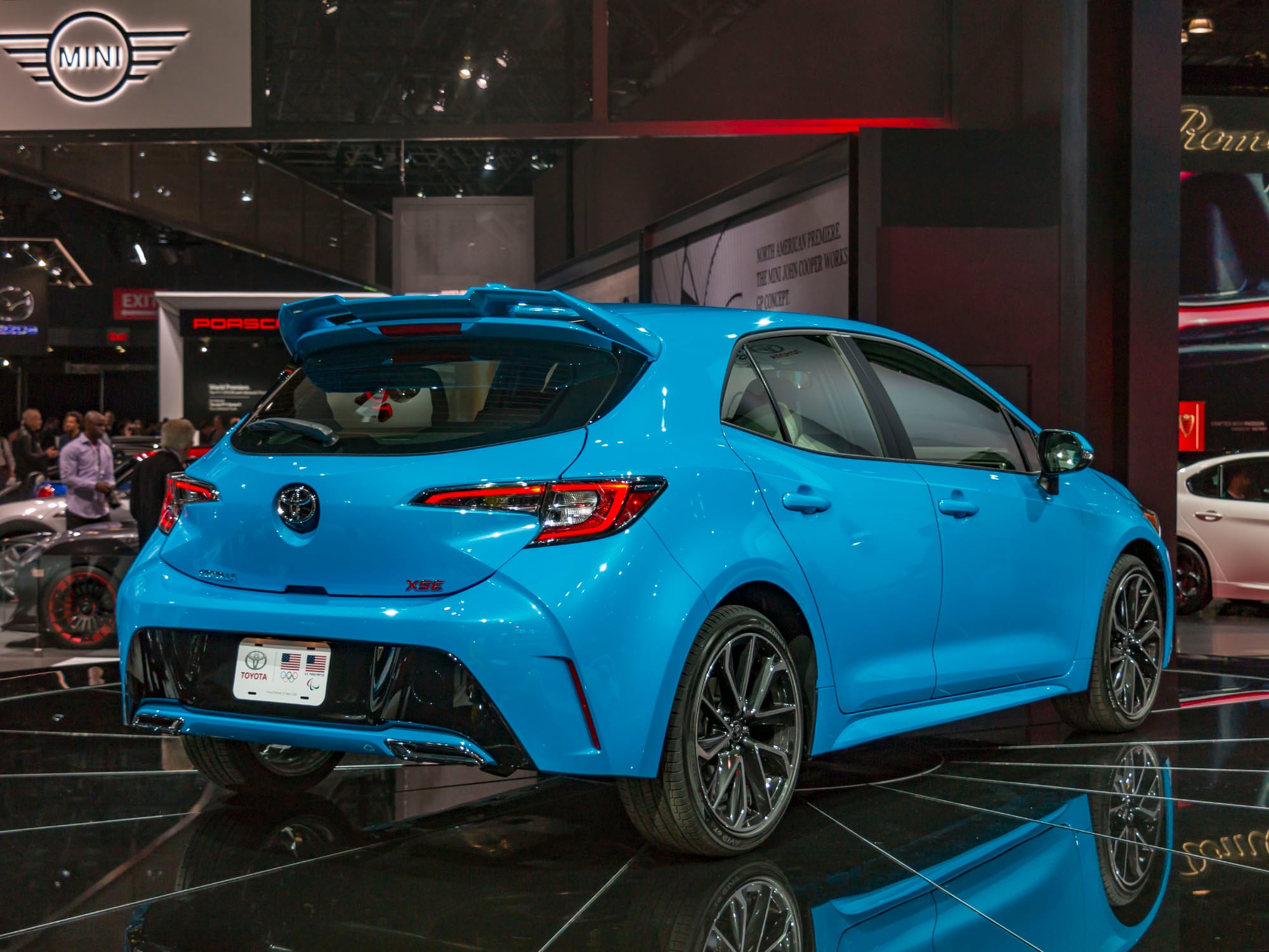 02-2019-Toyota-Corolla-Hatchback-NYIAS-KBB-1