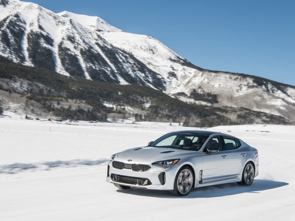 05-2018-Kia-Stinger-all-wheel-drive-2