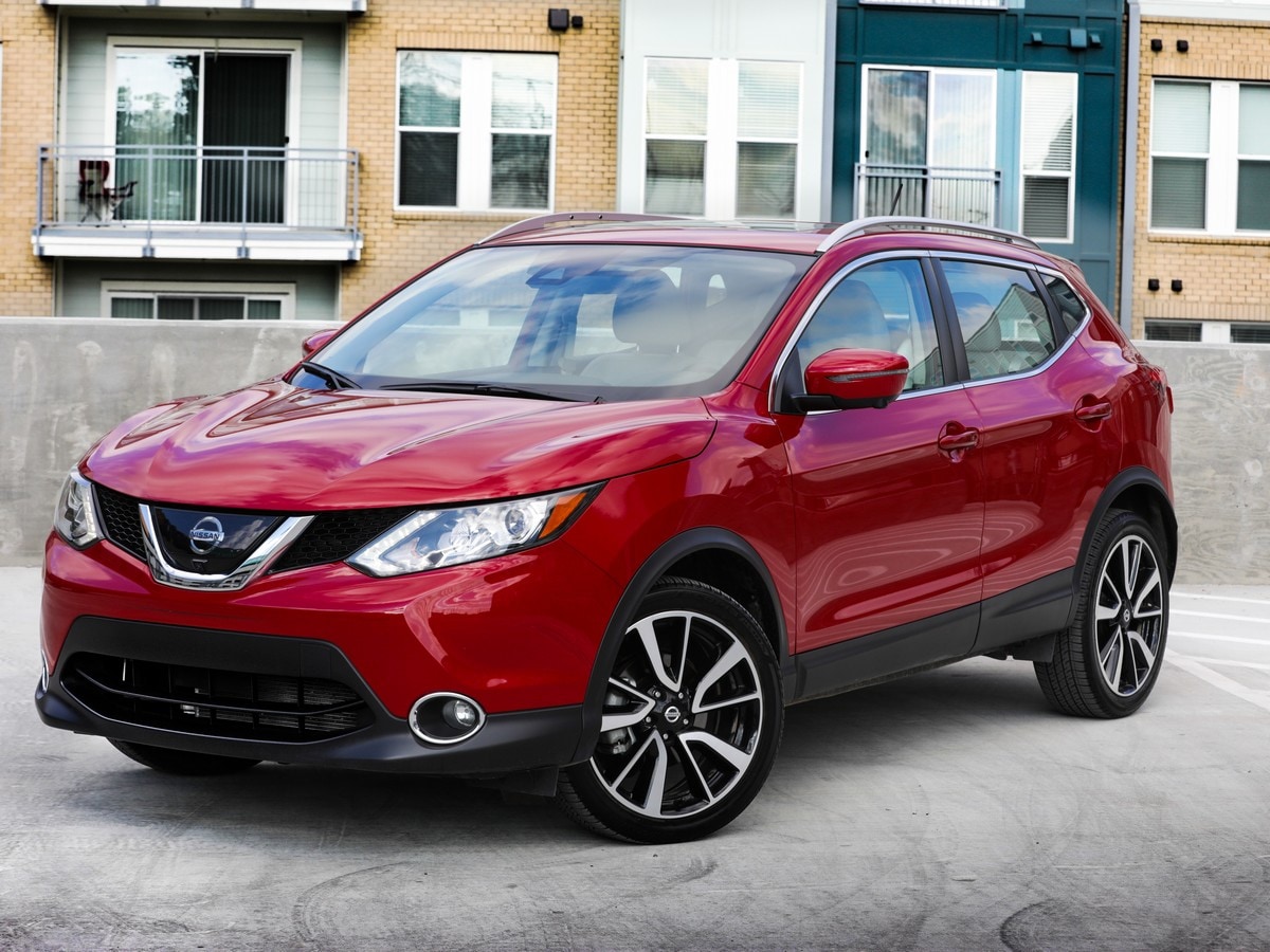 01-2018-nissan-rogue-sport-oem-1