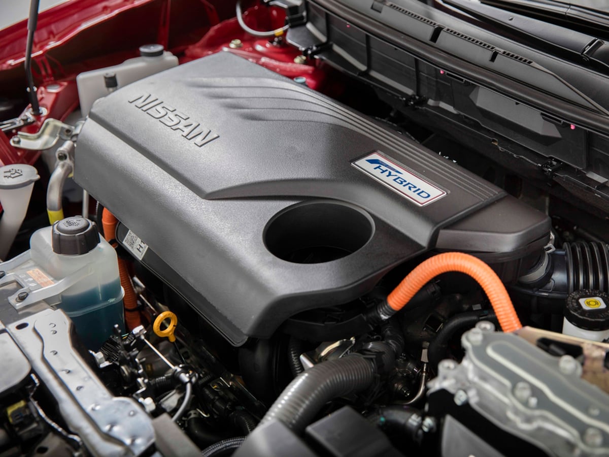 02-2018-nissan-rogue-hybrid-1
