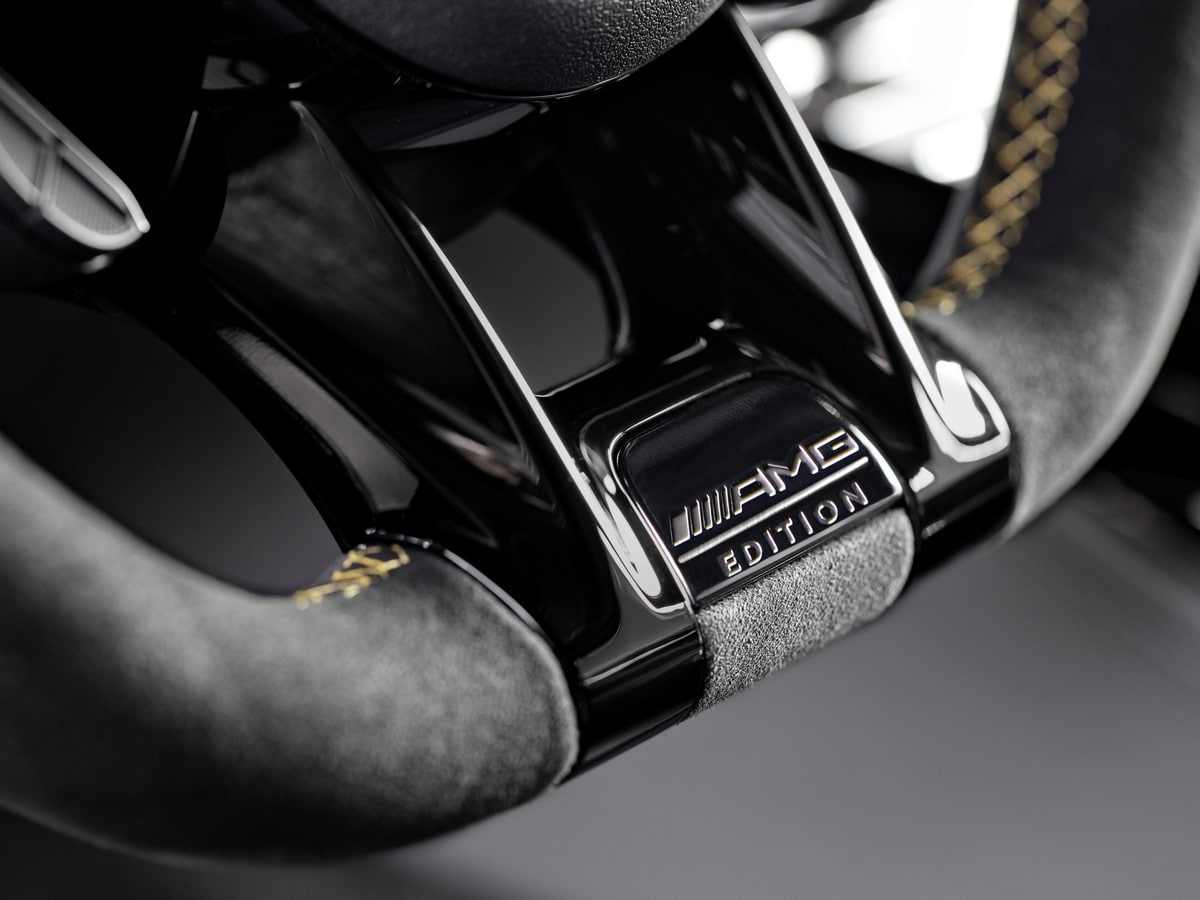 05-2019-mercedes-amg-gt-4d-cpe-oem-1