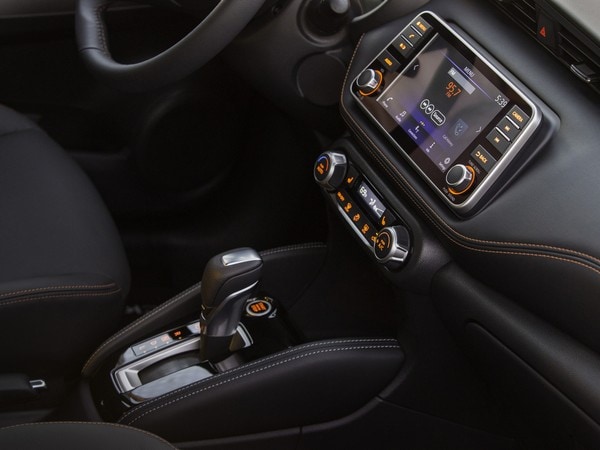 10-2018-Nissan-Kicks-debut-1