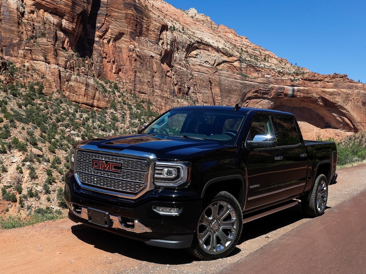 20-2018-gmc-sierra-denali-tow-like-a-pro-1