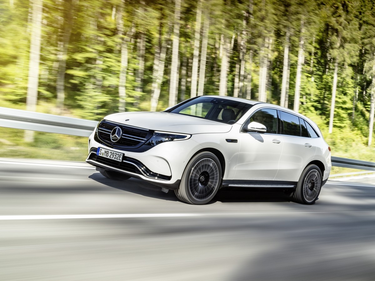 01-2020-mercedes-benz-eqc-oem-1