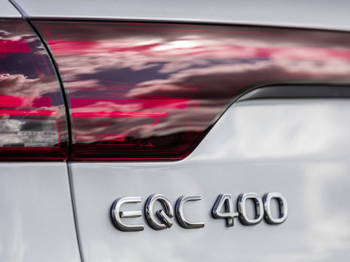 08-2020-mercedes-benz-eqc-oem-1