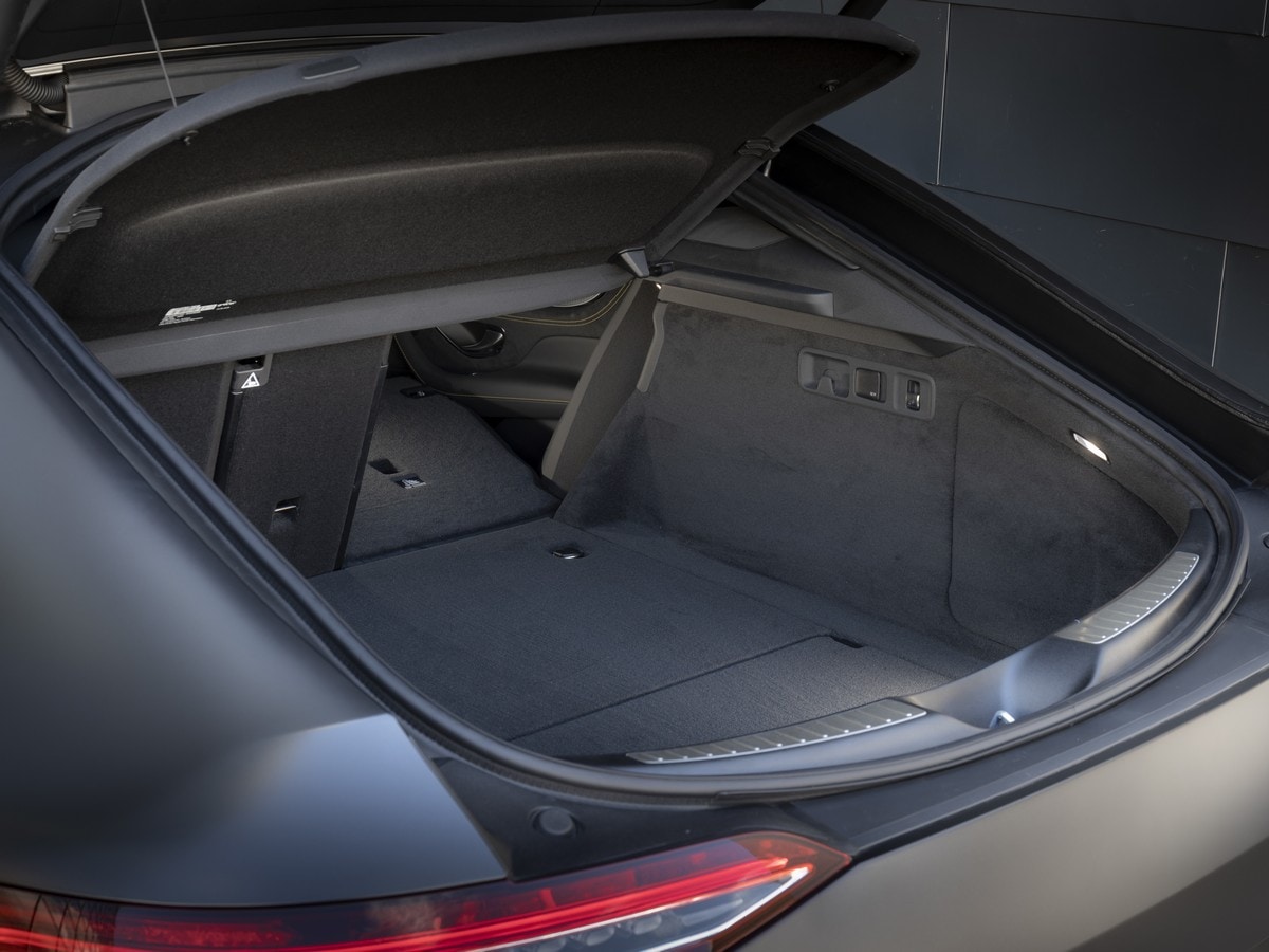 14-2019-mercedes-amg-gt-4-first-review-oem-1