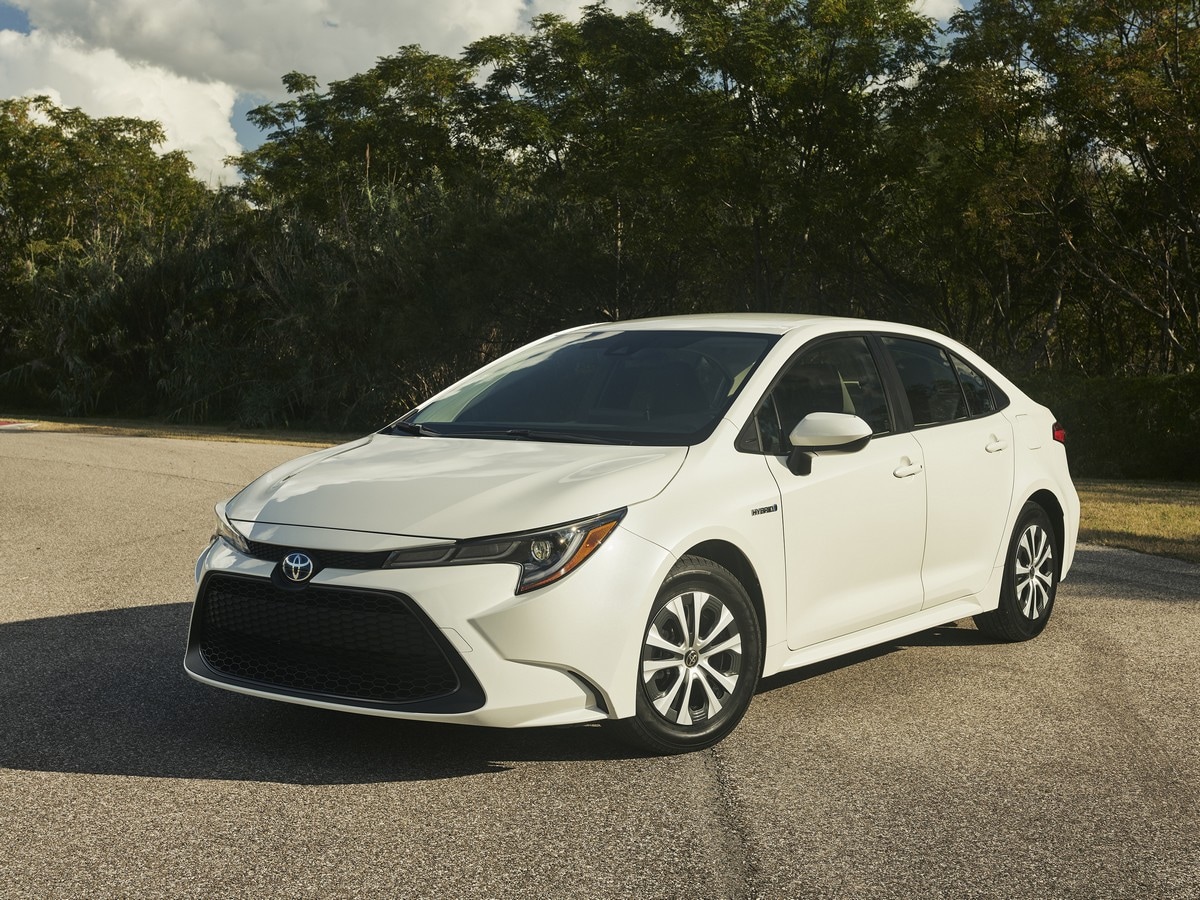 01-2020-toyota-corolla-hybrid-oem-1