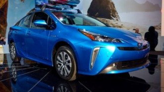 2019-toyota-prius-awd-LA