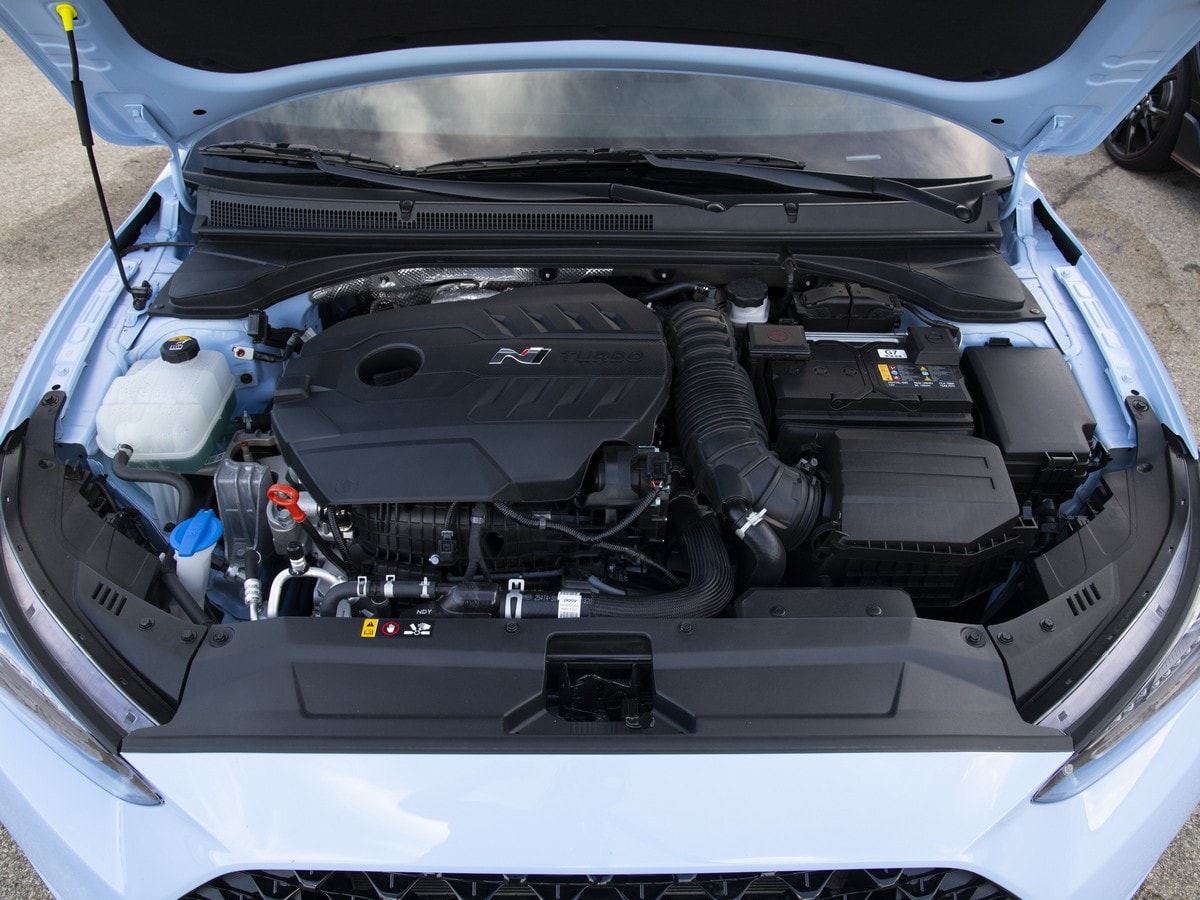 16-2019-hyundai-veloster-n-kbb-1