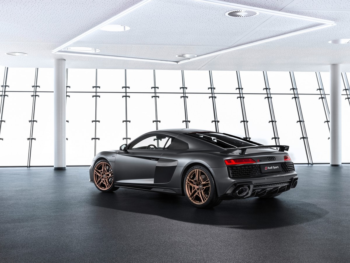 03-2019-audi-r8-v10-decennium-oem-1