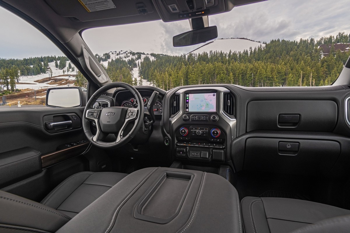 9-2020-Chevrolet-Silverado-1500-diesel-first-review-1