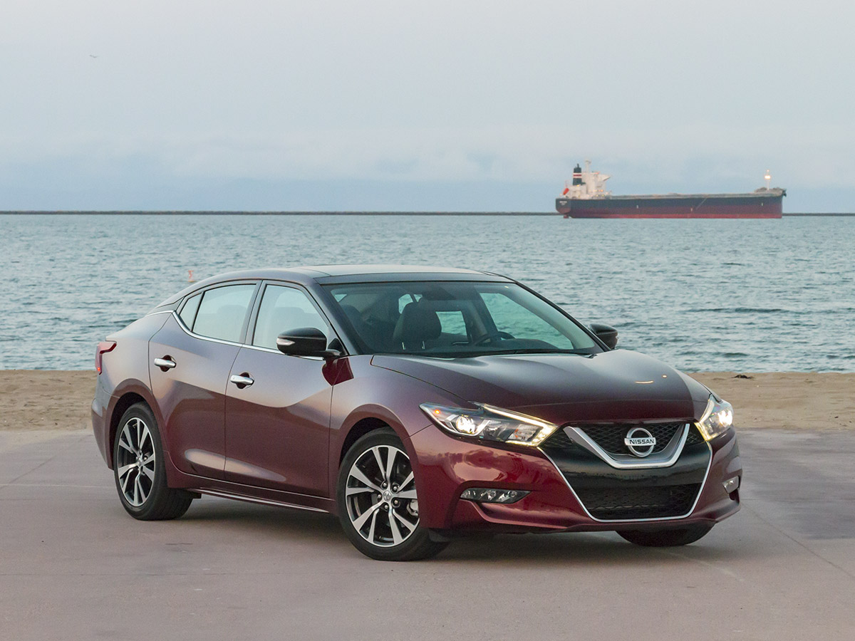 00 2016 Nissan Maxima Long Term Exterior