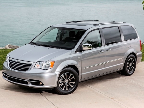 01 2015 Chrysler Town & Country