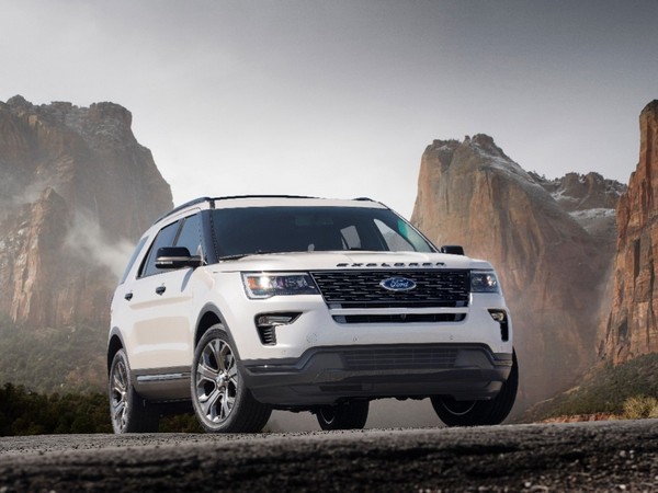01 2018 Ford Explorer Debut