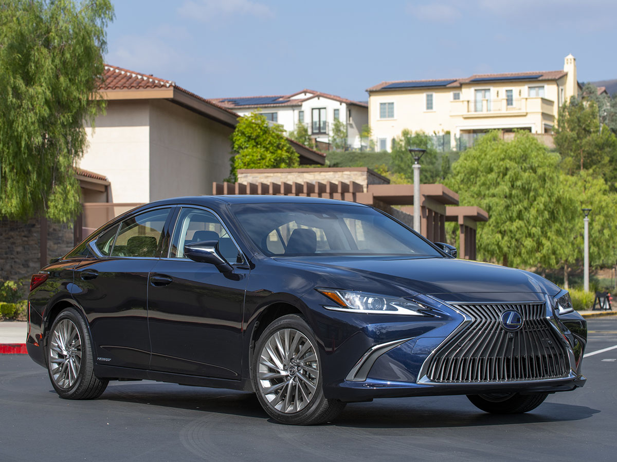 01 2019 Lexus Es 300h Bb
