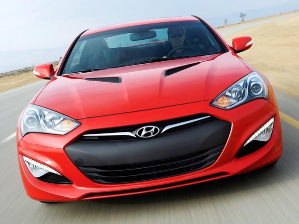 02 2016 Hyundai Genesis Coupe