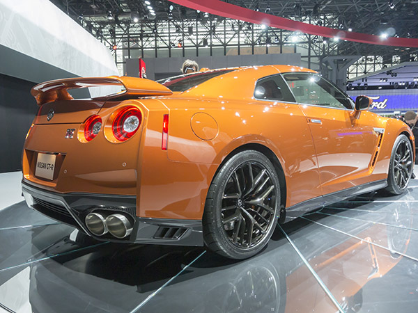 02 2017 Nissan GT R