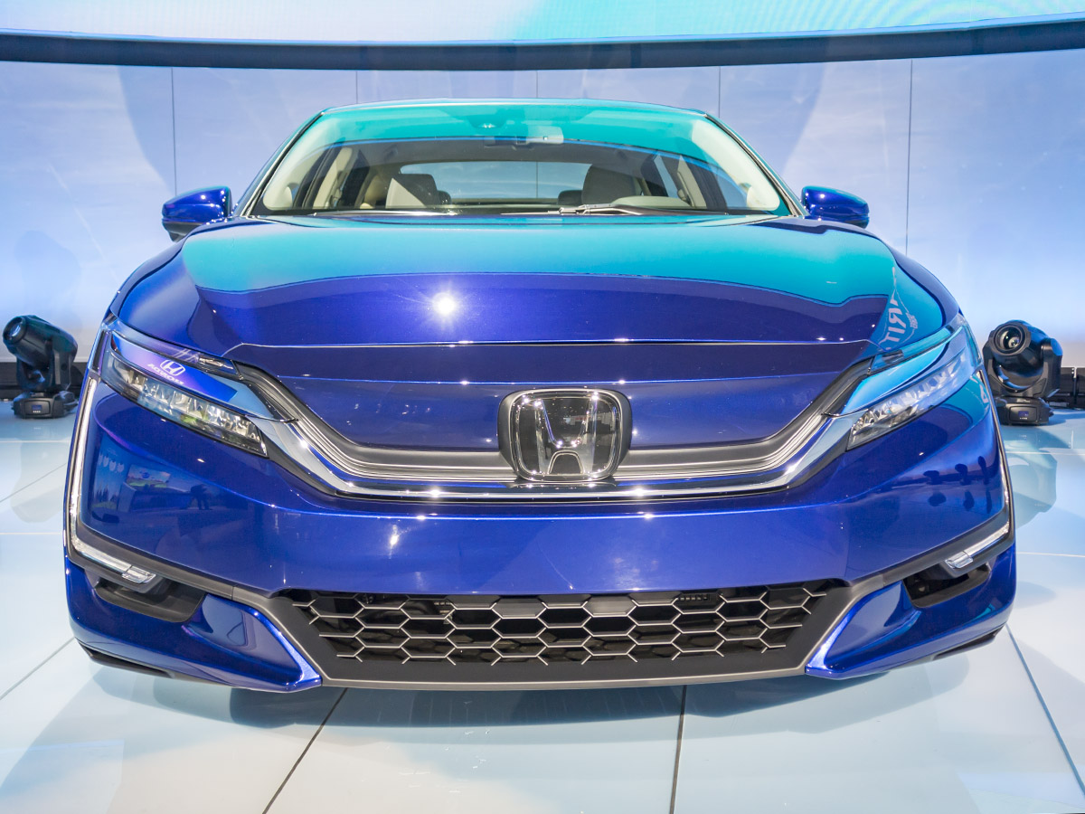 02 2018 Honda Clarity EV NYIAS KBB