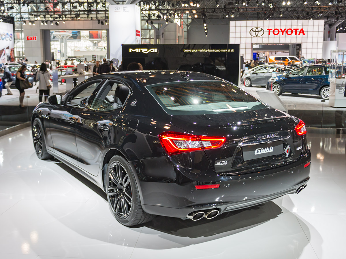 02 2018 Maserati Ghibli Nerissimo NYIAS KBB