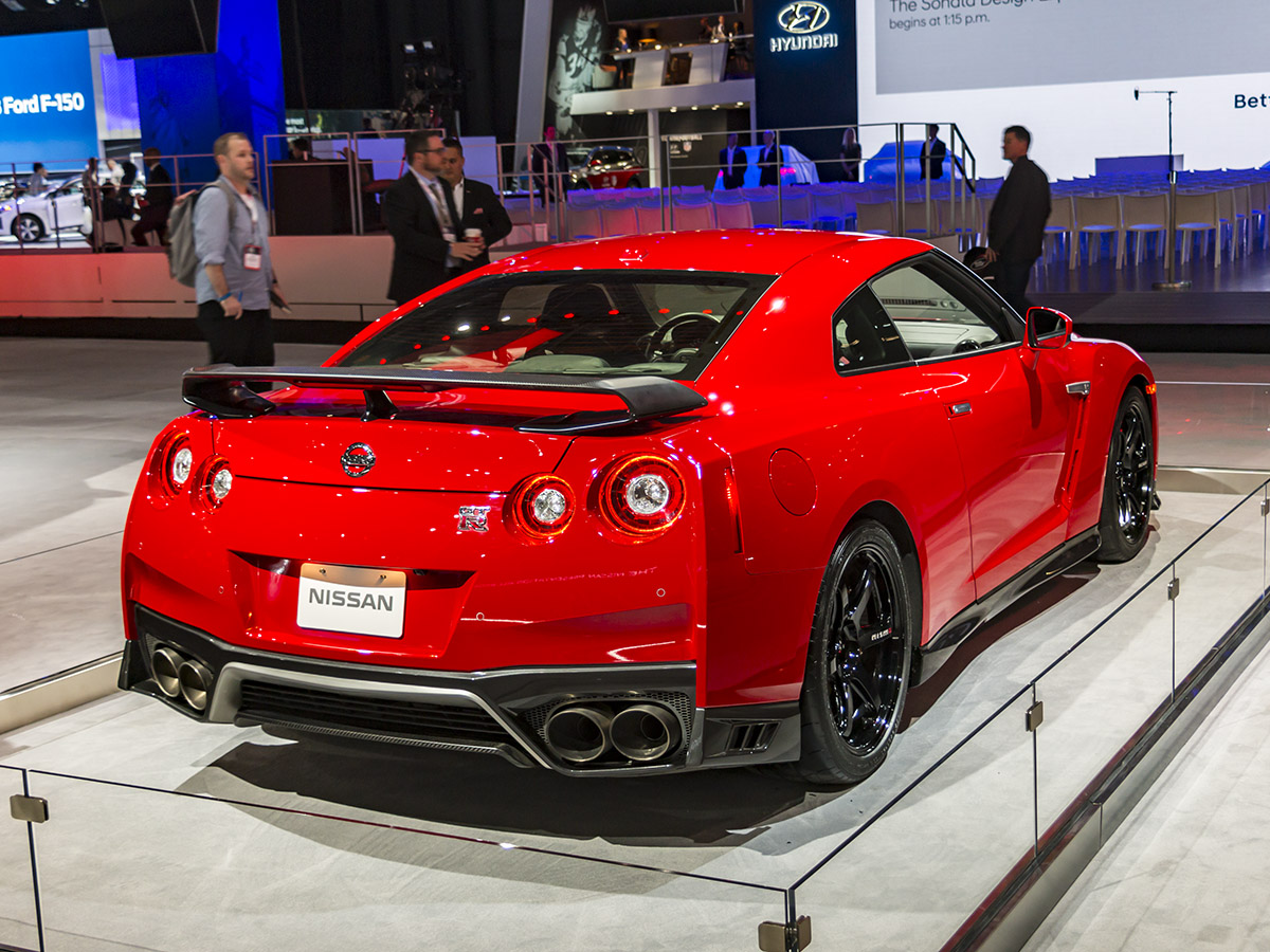 02 2018 NMissan GT R Track Edition NYIAS KBB