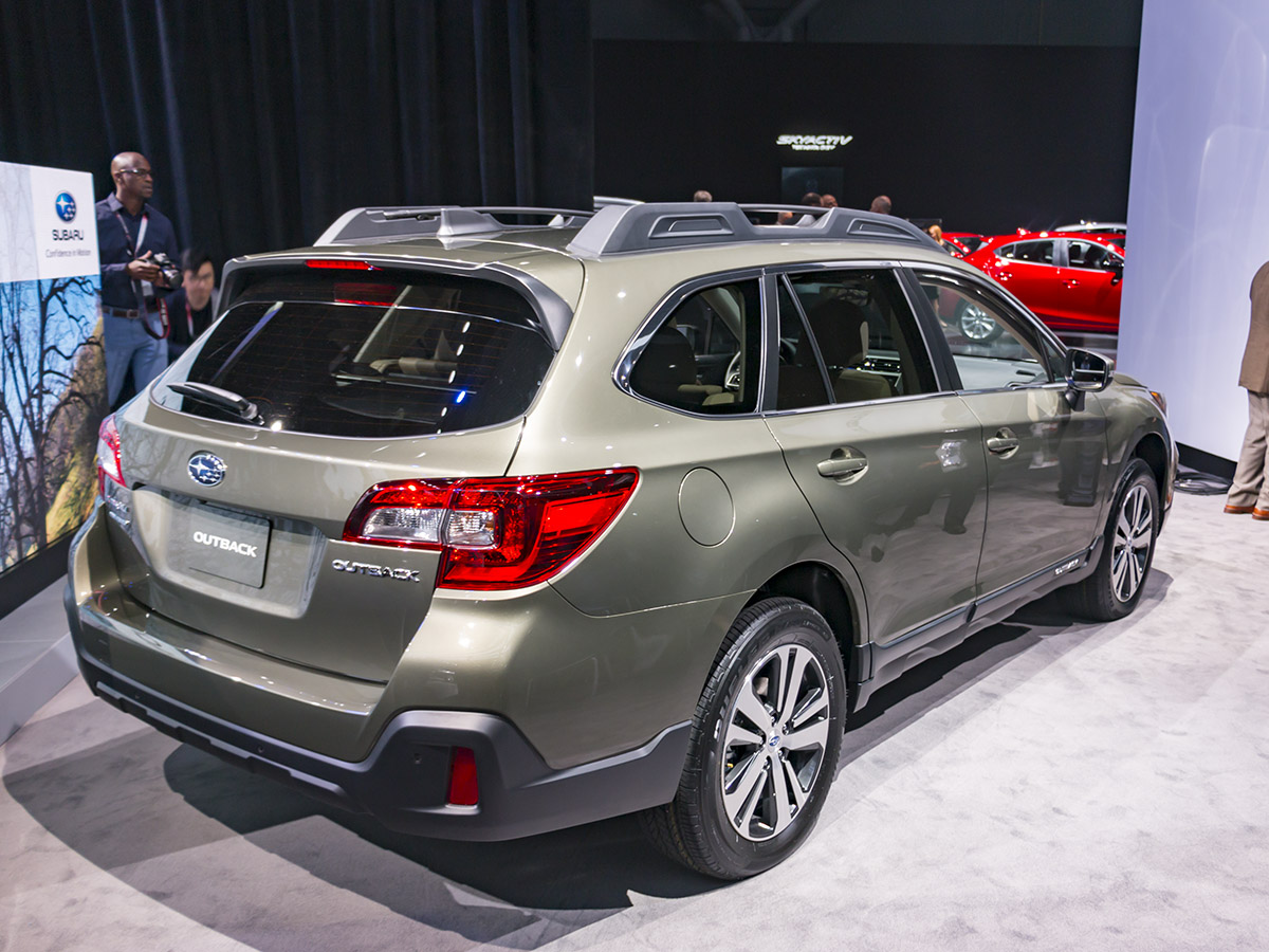 02 2018 Subaru Outback NYIAS KBB