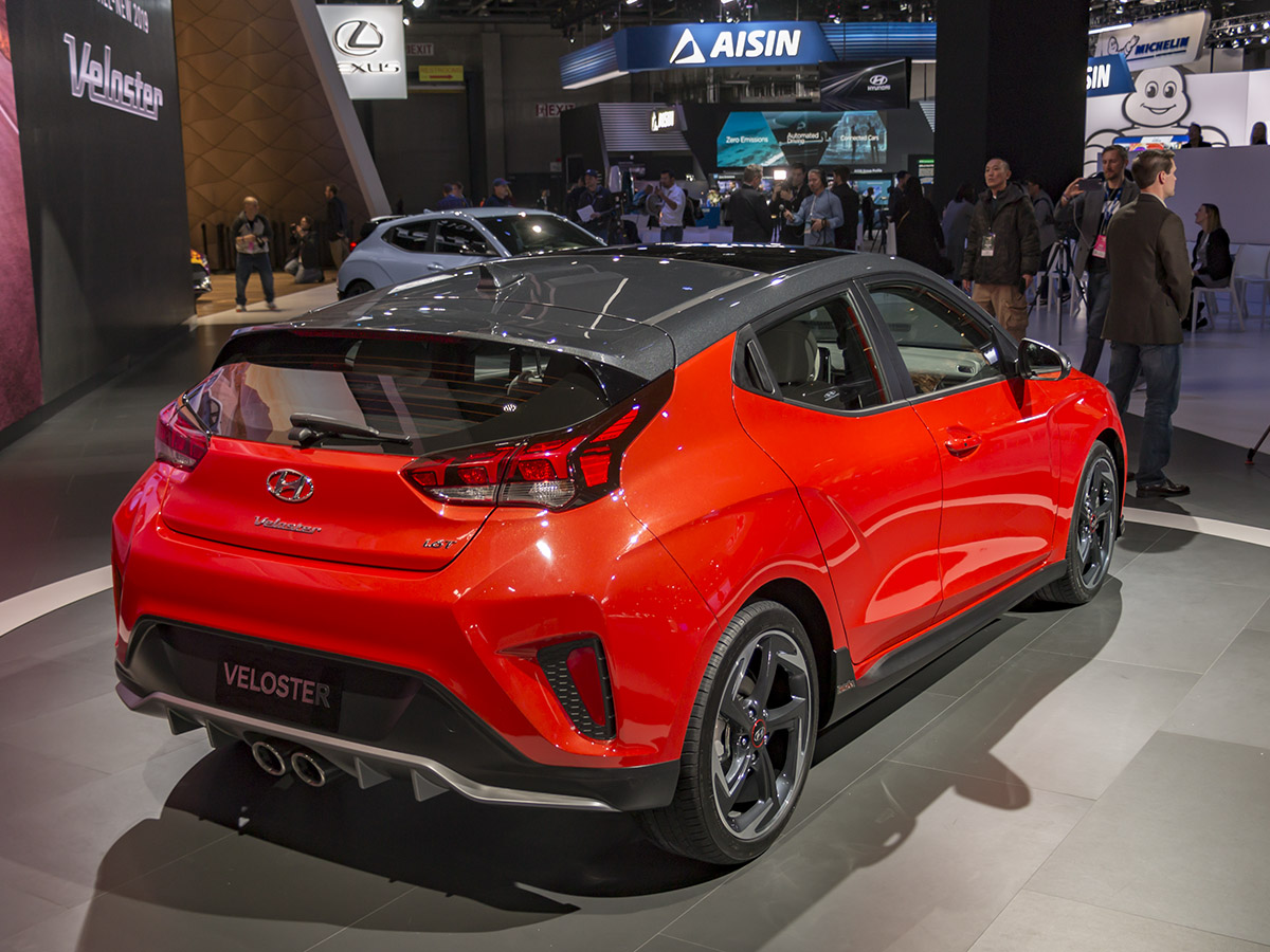 02 2019 Hyundai Veloster NAIAS KBB
