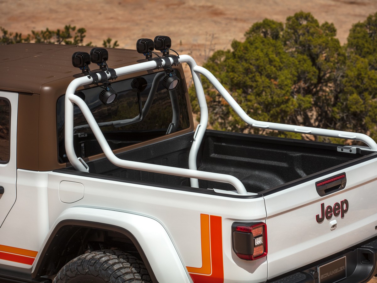 02 Jeep Scrambler Concept