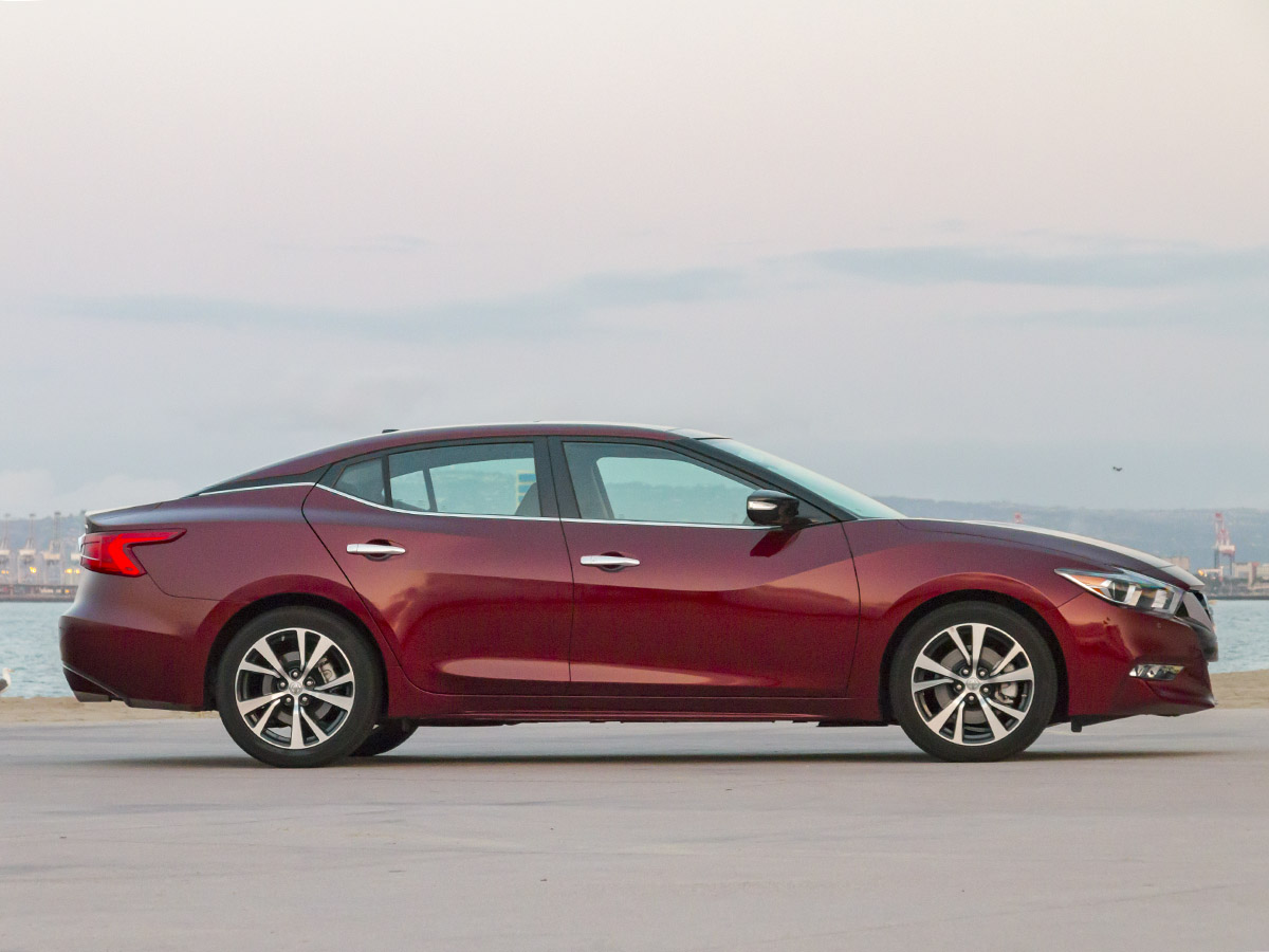 03 2016 Nissan Maxima Long Term Exterior