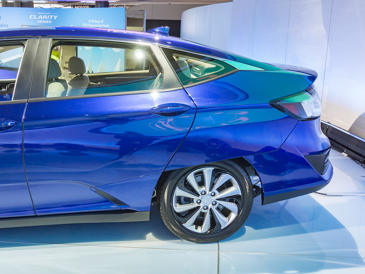 03 2018 Honda Clarity EV NYIAS KBB