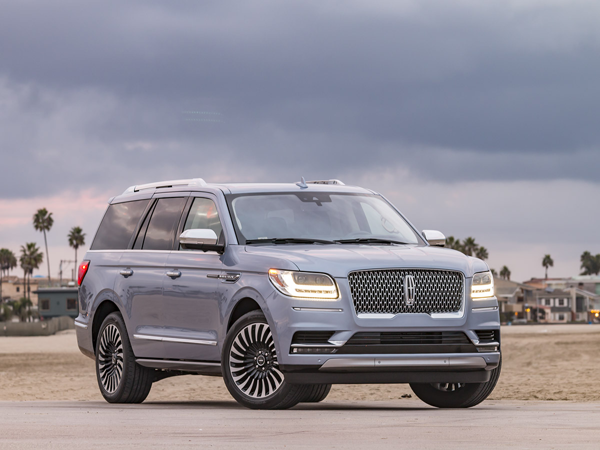 03 2018 Lincoln Navigator Exterior KBB