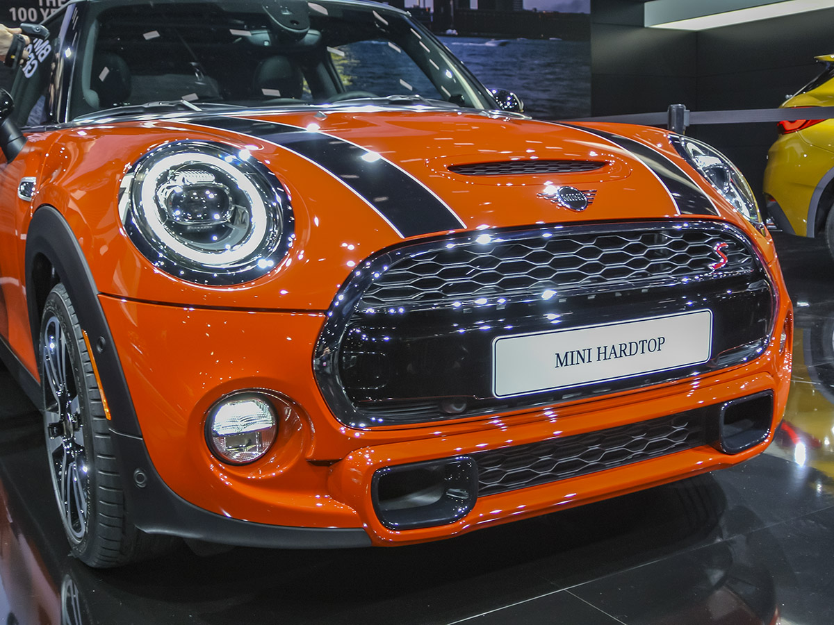 03 2019 Mini Hardtop NAIAS KBB