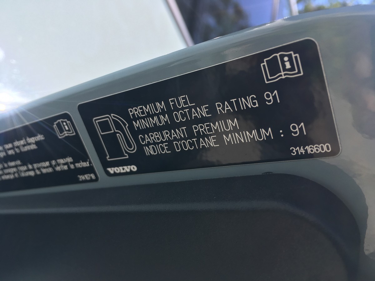 03 2019 Volvo XC40 Fuel