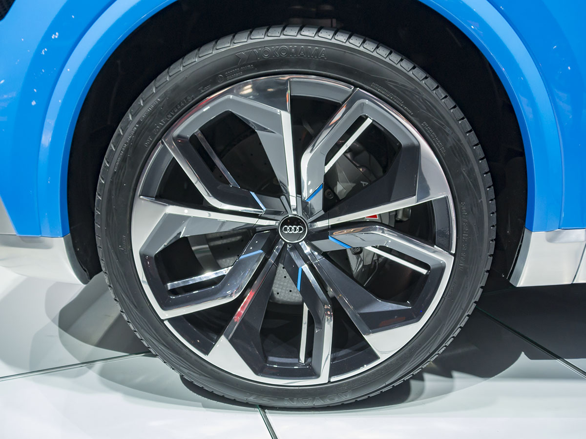 03 Audi Q8 Concept Detroit KBB