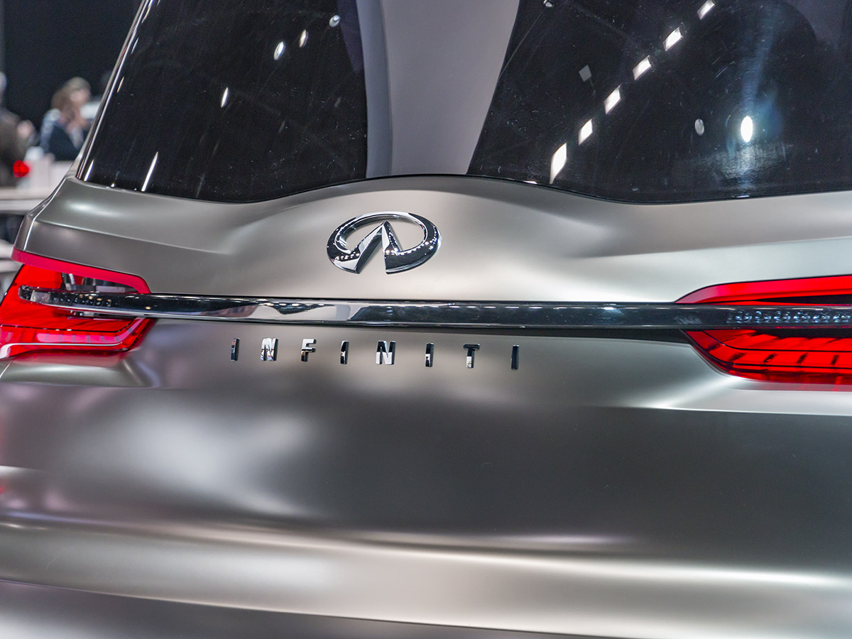 03 Infiniti Qx80 Monograph Concept NYIAS KBB