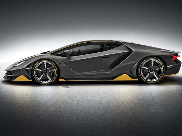 04 2016 Lamborghini Centenario