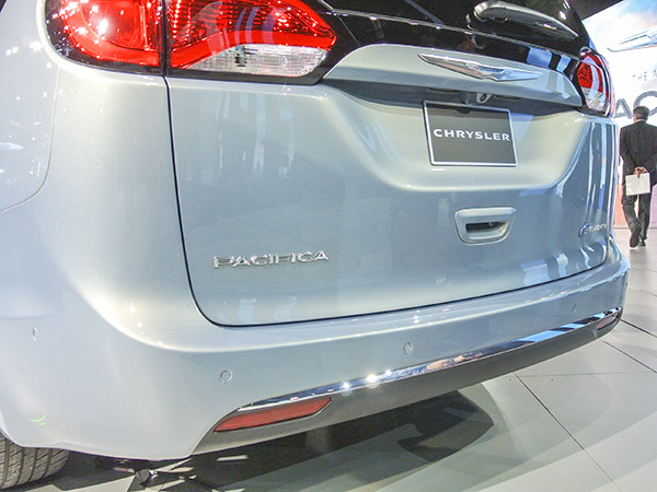 04 2017 Chrysler Pacifica