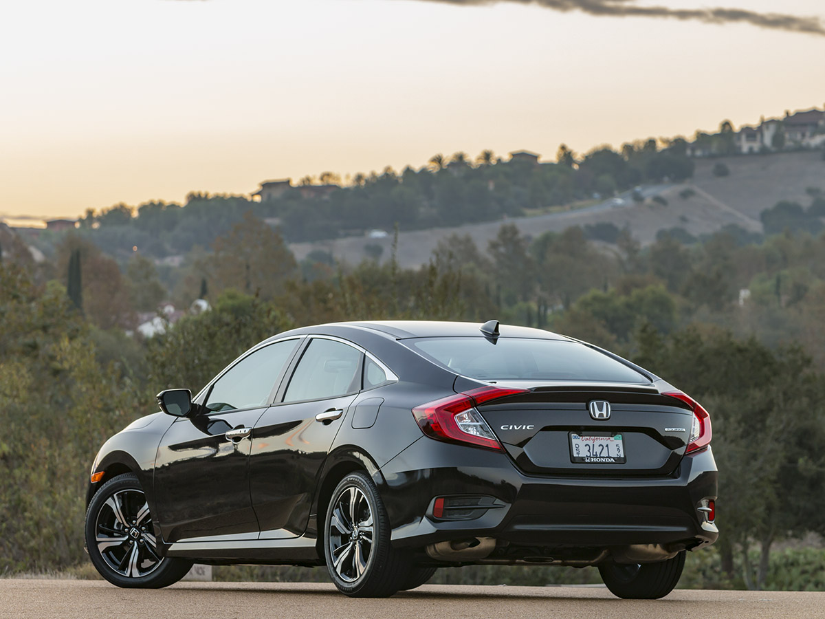 04 2017 Honda Civic Touring Exterior KBB