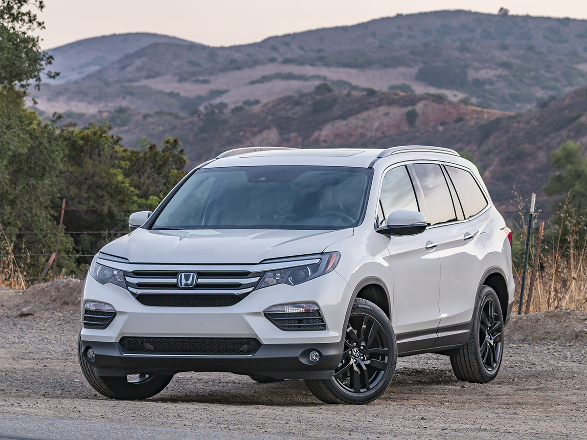 04 2017 Honda Pilot Exterior KBB