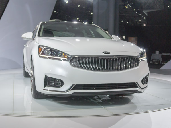 04 2017 Kia Cadenza