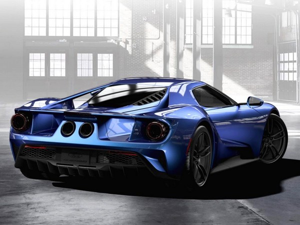04 2017 Ford Gt